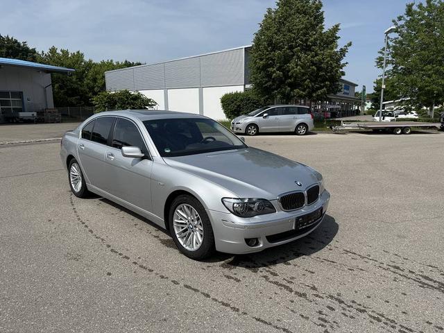 BMW 7er 750i Tüv 11/2026 Top Zustand 