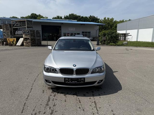 BMW 7er 750i Tüv 11/2026 Top Zustand 