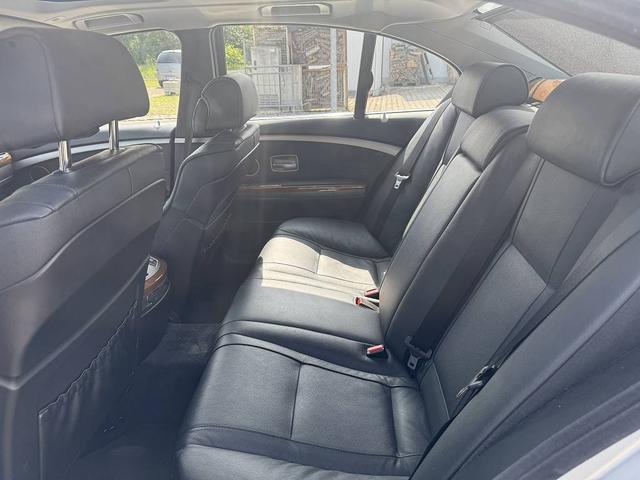 BMW 7er 750i Tüv 11/2026 Top Zustand 