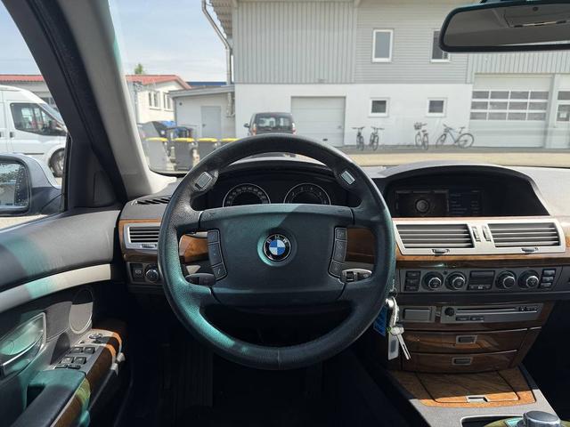 BMW 7er 750i Tüv 11/2026 Top Zustand 