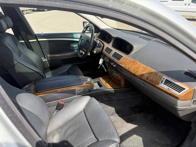BMW 7er 750i Tüv 11/2026 Top Zustand 