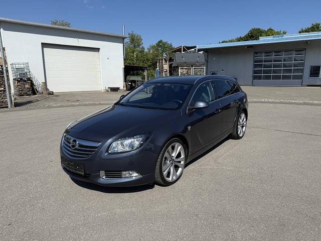 Opel Insignia Country Tourer - 2.8 Turbo Cosmo 4x4 TÜV+KD NEU