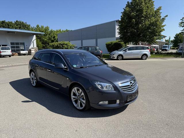 Opel Insignia Country Tourer 2.8 Turbo Cosmo 4x4 TÜV+KD NEU 