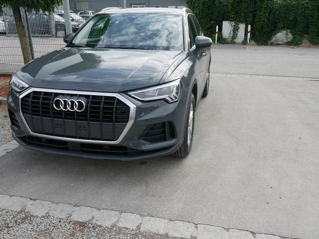 Audi Q3 35 TFSI CoD * MMI NAVI PLUS LED PDC SHZG VIRTUAL COCKPIT TEMPOMAT 17 ZOLL 