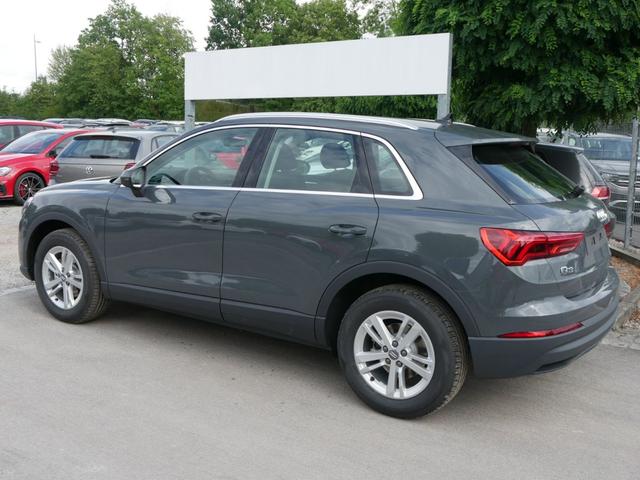 Audi Q3 35 TFSI CoD * MMI NAVI PLUS LED PDC SHZG VIRTUAL COCKPIT TEMPOMAT 17 ZOLL 