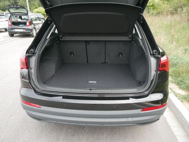 Audi Q3 35 TFSI CoD * MMI NAVI PLUS LED PDC SHZG VIRTUAL COCKPIT TEMPOMAT 17 ZOLL 