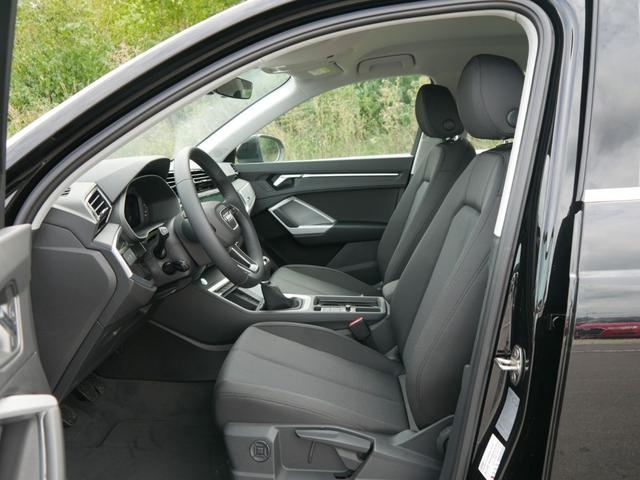 Audi Q3 35 TFSI CoD * MMI NAVI PLUS LED PDC SHZG VIRTUAL COCKPIT TEMPOMAT 17 ZOLL 