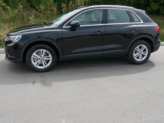Audi Q3 35 TFSI CoD * MMI NAVI PLUS LED PDC SHZG VIRTUAL COCKPIT TEMPOMAT 17 ZOLL 