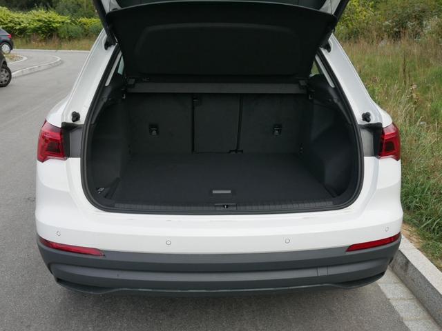 Audi Q3 35 TFSI CoD * MMI NAVI PLUS LED PDC SHZG VIRTUAL COCKPIT TEMPOMAT 17 ZOLL 