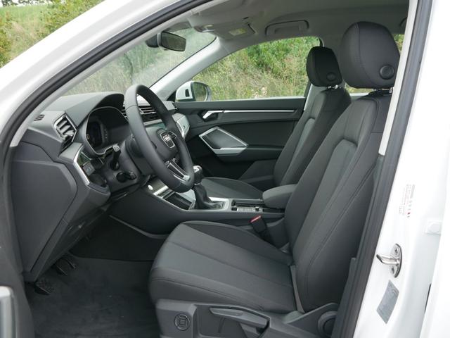 Audi Q3 35 TFSI CoD * MMI NAVI PLUS LED PDC SHZG VIRTUAL COCKPIT TEMPOMAT 17 ZOLL 