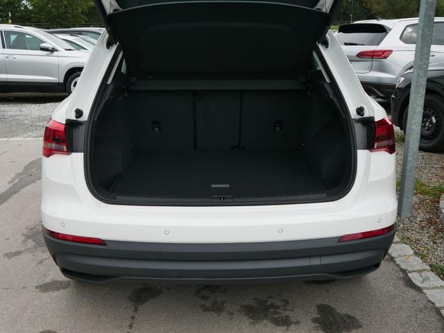 Audi Q3 35 TFSI CoD * LED PARKTRONIC SITZHEIZUNG VIRTUAL COCKPIT 17 ZOLL TEMPOMAT 