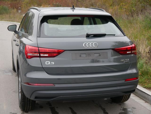 Audi Q3 35 TDI DPF QUATTRO * LED PARKTRONIC SITZHEIZUNG VIRTUAL COCKPIT TEMPOMAT 
