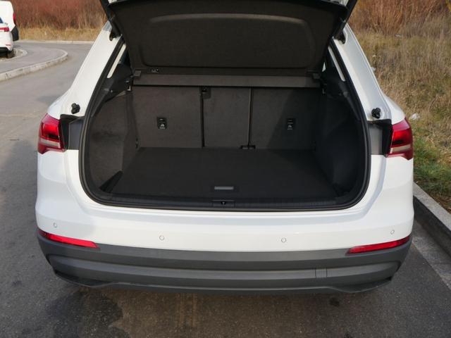Audi Q3 35 TFSI CoD * LED PARKTRONIC SITZHEIZUNG VIRTUAL COCKPIT 17 ZOLL TEMPOMAT 