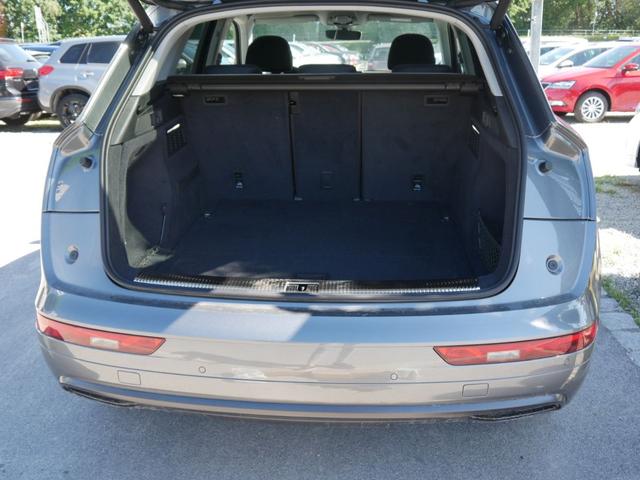 Audi Q5 40 TDI DPF * QUATTRO S-TRONIC LED NAVI MMI TOUCH KAMERA PDC SHZG 18 ZOLL 