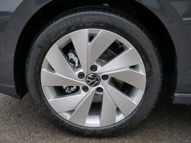 Volkswagen Golf VIII 1.5 TSI ACT STYLE * ACC WINTERPAKET NAVI LED KAMERA PDC LENKRADHEIZUNG 