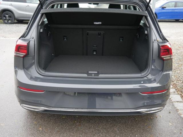 Volkswagen Golf VIII 1.5 TSI ACT STYLE * ACC WINTERPAKET NAVI LED KAMERA PDC LENKRADHEIZUNG 