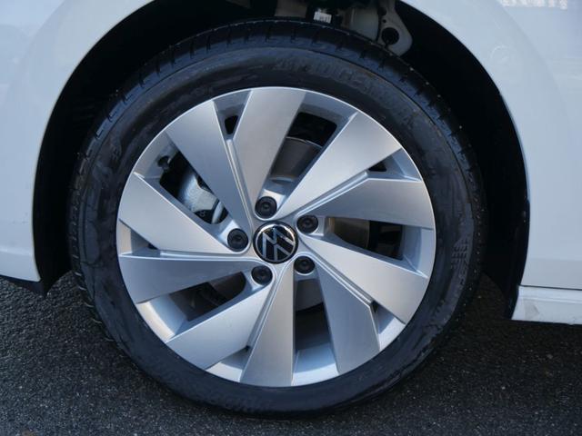 Volkswagen Golf VIII 1.5 eTSI ACT DSG STYLE * ACC WINTERPAKET LED NAVI KAMERA PDC LENKRADHEIZUNG 