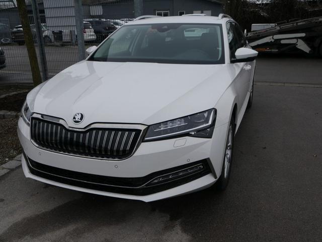 Skoda Superb Combi - 1.4 TSI iV DSG STYLE * ACC LED NAVI PARKTRONIC R&Uuml;CKFAHRKAMERA SHZG