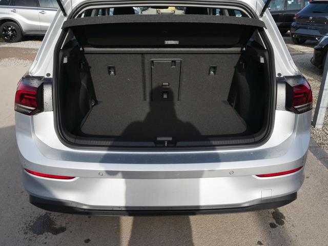 Volkswagen Golf VIII 1.0 TSI LIFE * ACC LED WINTERPAKET LENKRADHEIZUNG PDC SHZG APP-CONNECT 