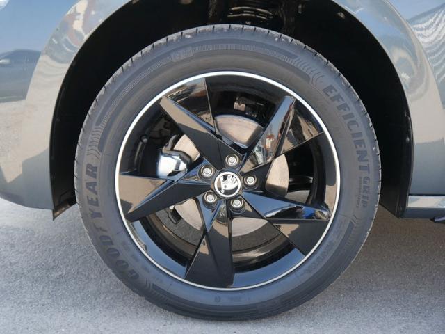 Skoda Kamiq 1.5 TSI ACT MONTE CARLO * ACC AHK PANORAMAGLASDACH LED NAVI KAMERA LENKRAD-& FRONTSCHEIBENHEIZUNG 