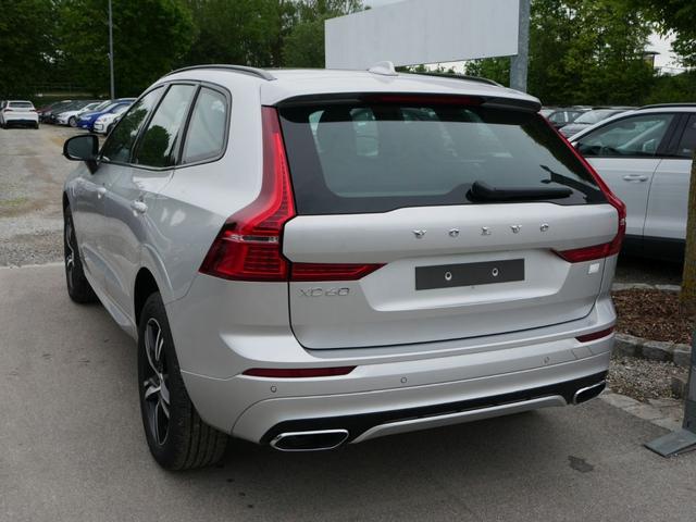 Volvo XC60 Recharge Plug-in Hybrid T6 AWD GEARTRONIC R DESIGN * STANDHEIZUNG PANORAMA LED NAVI 19 ZOLL 