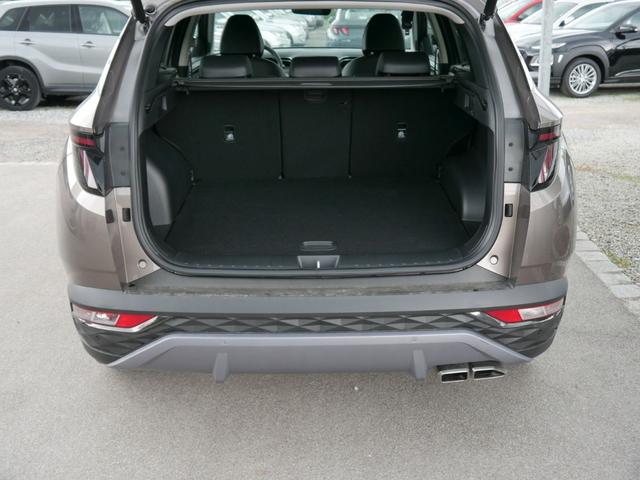 Hyundai Tucson 1.6 T-GDI 48V-Hybrid DCT HTRAC PRIME * PANORAMA LEDER ASSISTENZ-PAKET LED 19 ZOLL NAVI SHZG VORN & HINTEN 