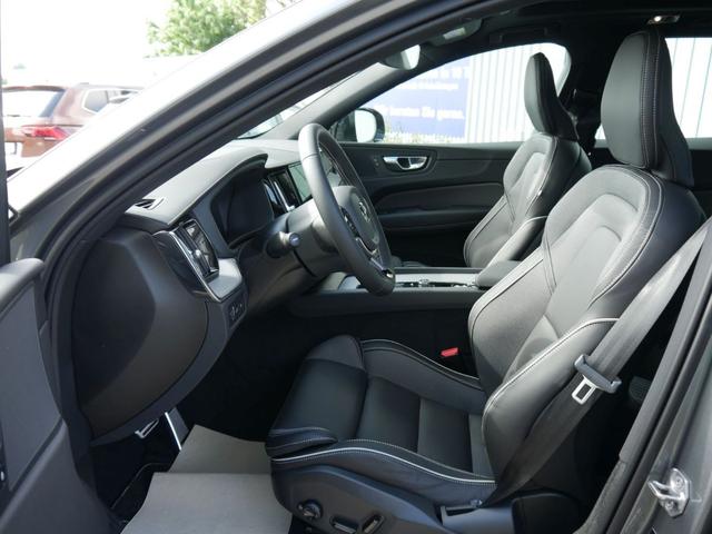 Volvo XC60 Recharge Plug-in Hybrid T6 AWD GEARTRONIC R DESIGN * STANDHEIZUNG PANORAMA LED NAVI 19 ZOLL 
