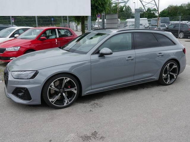 Audi RS4 Avant 2.9 TFSI QUATTRO * TIPTRONIC RS-DYNAMIKPAKET ASSISTENZPAKET TOUR-& STADT 20 ZOLL LEDER 450PS PANORAMA HEAD-UP-DISPLAY 