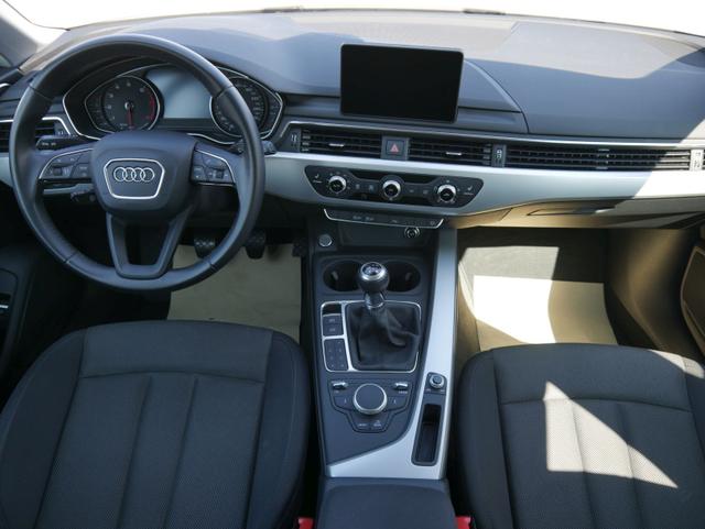Audi A4 Avant Basis 1.4 TFSI * NAVI XENON KOMFORTSCHLÜSSEL PDC SITZHEIZUNG TEMPOMAT 