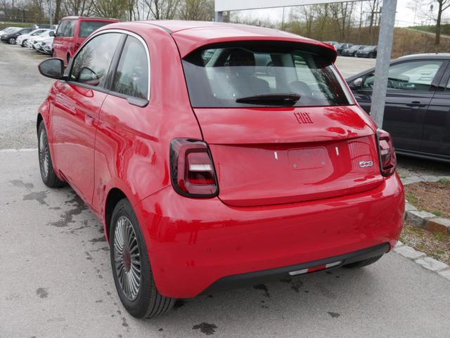 Fiat 500 - RED e Limousine 23.8 kWh * NAVI PARKTRONIC KLIMAAUTOMATIK UCONNECT LINK 16 ZOLL