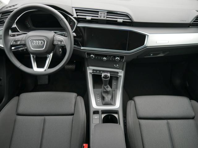 Audi Q3 advanced 35 TFSI CoD S-TRONIC * STANDHEIZUNG AHK LED KAMERA PDC SZHG 