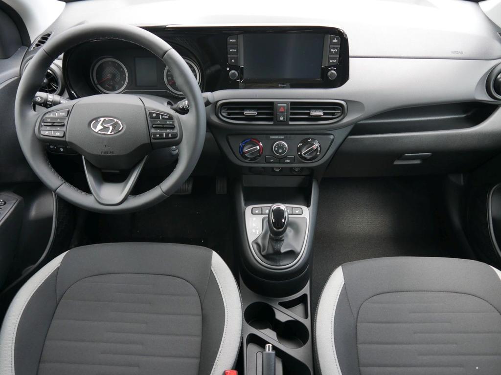 Hyundai i10 Trend 1.2 AUTOMATIK * PARKTRONIC SITZ-& LENKRADHEIZUNG ...