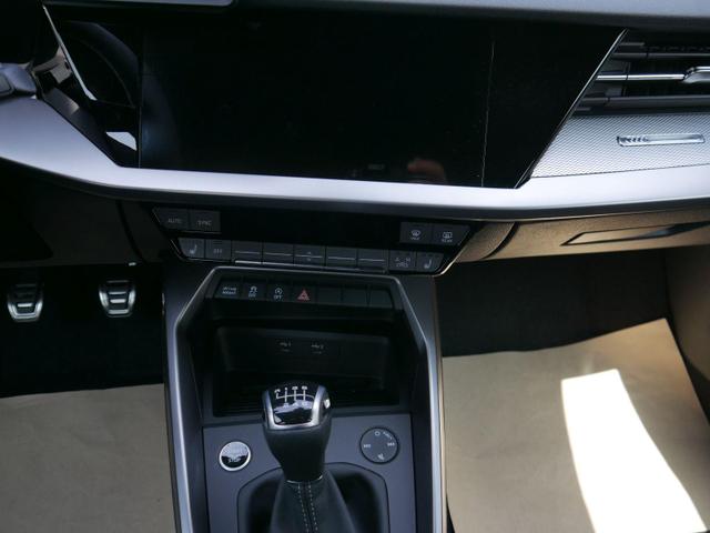 Audi A3 Sportback S-Line 35 TFSI * LED ACC NAVI PDC HI. RÜCKFAHRKAMERA KLIMA 