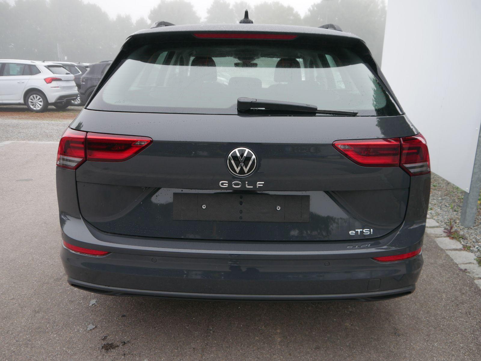 VW Golf VIII Variant 2.0TDI DSG 3-Zonen-Klima Sitzheizung LED