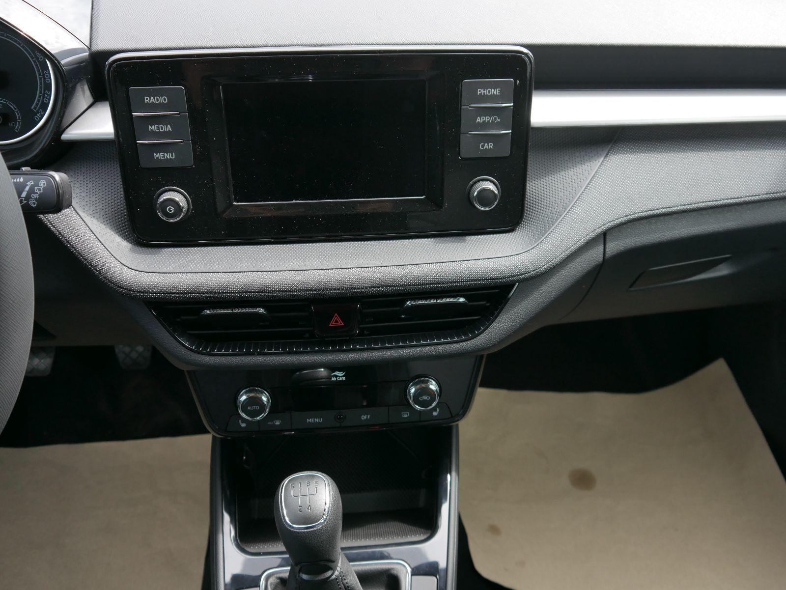 Skoda Fabia 1.0 TSI Cool Plus Sitzheizung Bluetooth Einparkhilfe hinten