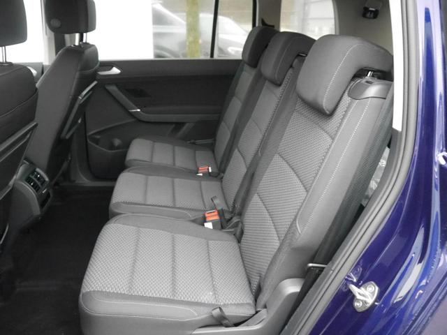 Volkswagen Touran Comfortline 1.5 TSI DSG * ACC NAVI WINTERPAKET LANE ASSIST FRONT SIDE 