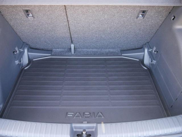 Skoda Fabia 130 Jahre Selection Plus 1,0 MPI*LED *PDC*KAMERA*SHZ*ALU*DIG-COCKPIT 