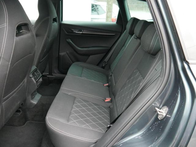 Skoda Karoq Sportline 2.0 TDI DPF DSG 4x4 *ACC*LED*NAVI*19 ZOLL*LENKRADHEIZUNG*KAMERA* 