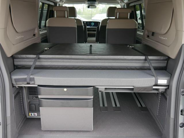 Volkswagen T7 California Beach Camper eHyb. 180 kW 4M *MARKISE*AHK*ATRIX-LED*KAMERA*SHZ*PDC*APP-CONNECT* 