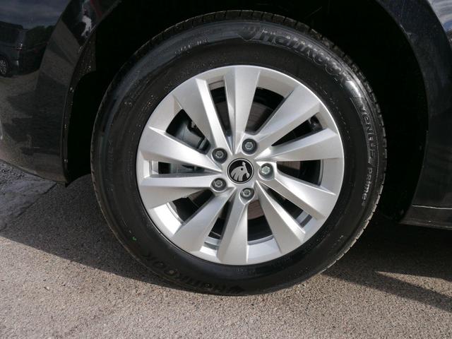 Skoda Octavia Combi Selection 2.0 TDI DSG *AHK*NAVI*ACC*PDC*LED*SHZ*DAB*APP-CONNECT* 