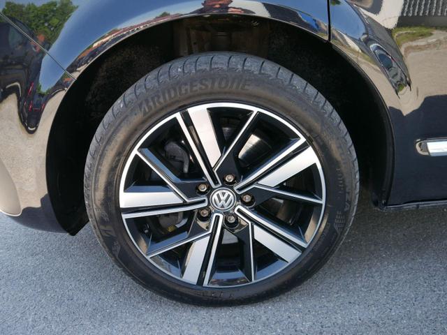 Volkswagen Multivan 6.1 Generation SIX T6.1 4MOTION DSG *7-SITZE*STANDHEIZUNG*AHK*RFK*ACC*NAVI*LED*SHZ* 