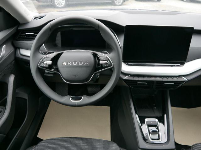 Skoda Octavia Combi Selection 2.0 TDI DSG *AHK*NAVI*ACC*LED*PDC*SHZ*DAB*LIGHT ASSIST* 