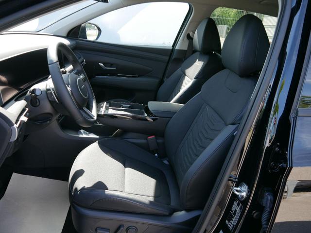 Hyundai TUCSON GO Plus 1.6 T-GDi HEV 4WD AT *PDC*RFK*NAVI*SHZ*LED*DAB*KLIMA*FRONT ASSIST* 