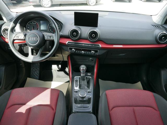 Audi Q2 35 TFSI Sport *S tronic*NAVI*PDC*LED*18-zoll 