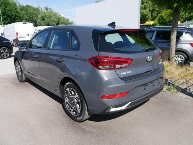 Hyundai i30 GO 1.0 T-GDi DCT*NAVI*PDC*KAMERA*LED*ACC*SHZ*TEMPOMAT*KLIMAAUTOMATIK 