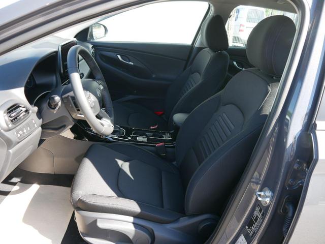 Hyundai i30 GO 1.0 T-GDi DCT*NAVI*PDC*KAMERA*LED*ACC*SHZ*TEMPOMAT*KLIMAAUTOMATIK 