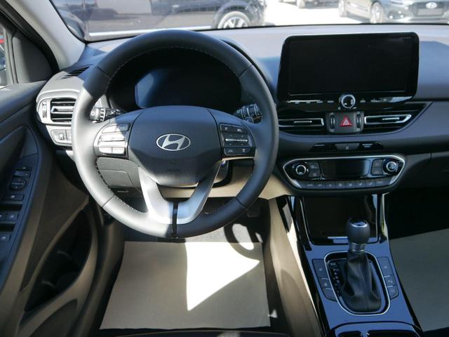 Hyundai i30 GO 1.0 T-GDi DCT*NAVI*PDC*KAMERA*LED*ACC*SHZ*TEMPOMAT*KLIMAAUTOMATIK 