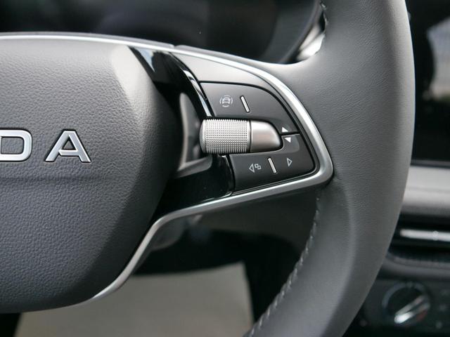 Skoda Fabia 130 Jahre 1,0 MPI *LED*PDC HI.*RFK*APP-CONNECT*SHZ*KESSY*KLIMA*DAB* 