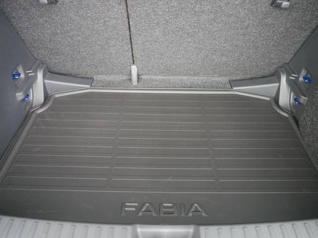 Skoda Fabia 130 Jahre 1,0 MPI*LED*PDC HI.*RFK*APP-CONNECT*SHZ*KESSY*KLIMA*DAB* 
