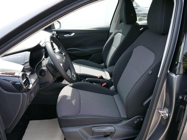 Skoda Fabia 130 Jahre 1,0 MPI*LED*PDC HI.*RFK*APP-CONNECT*SHZ*KESSY*KLIMA*DAB* 